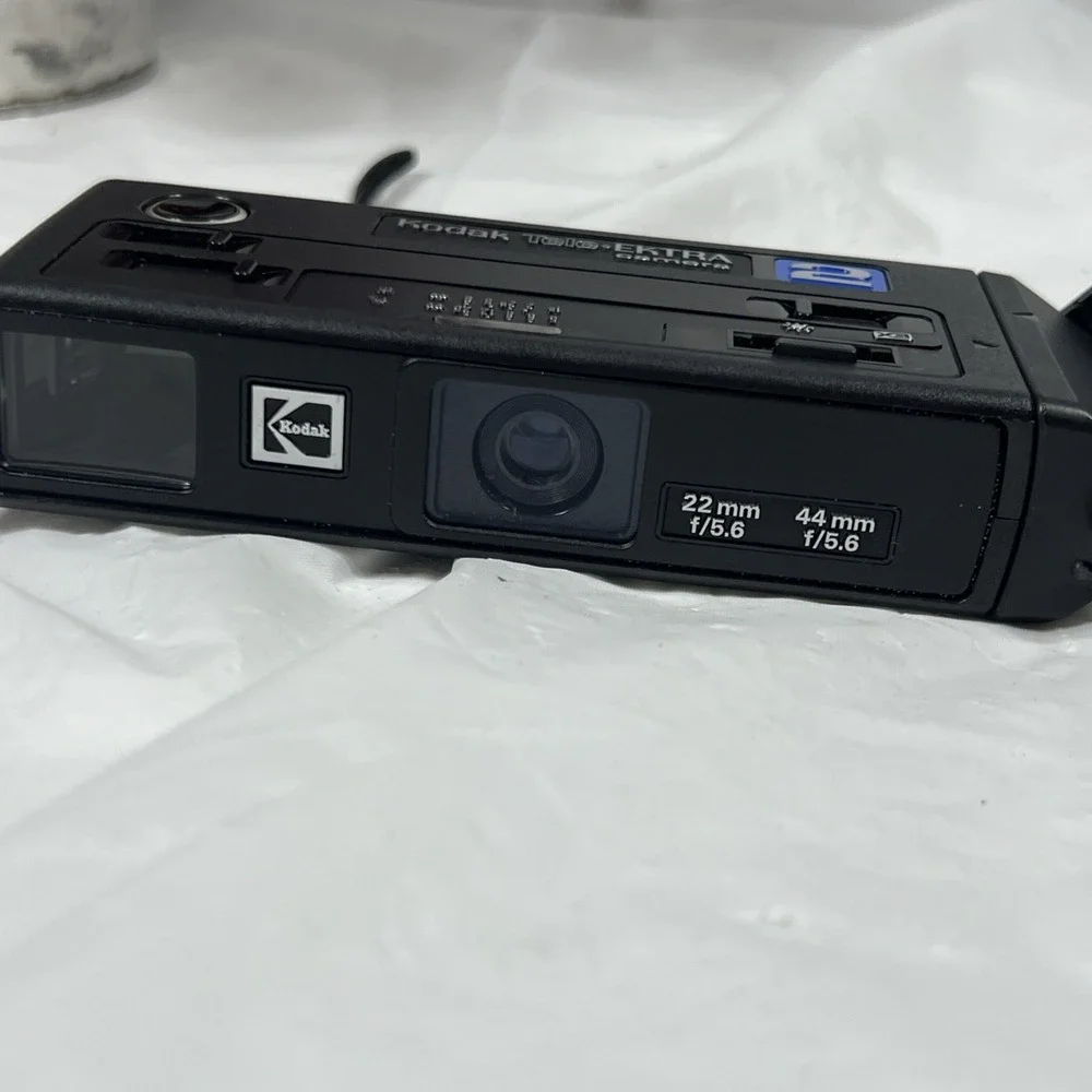 Kodak Tele-Ektra 2 Instamatic 110 Film Camera‎ Untested. With Swing Cover